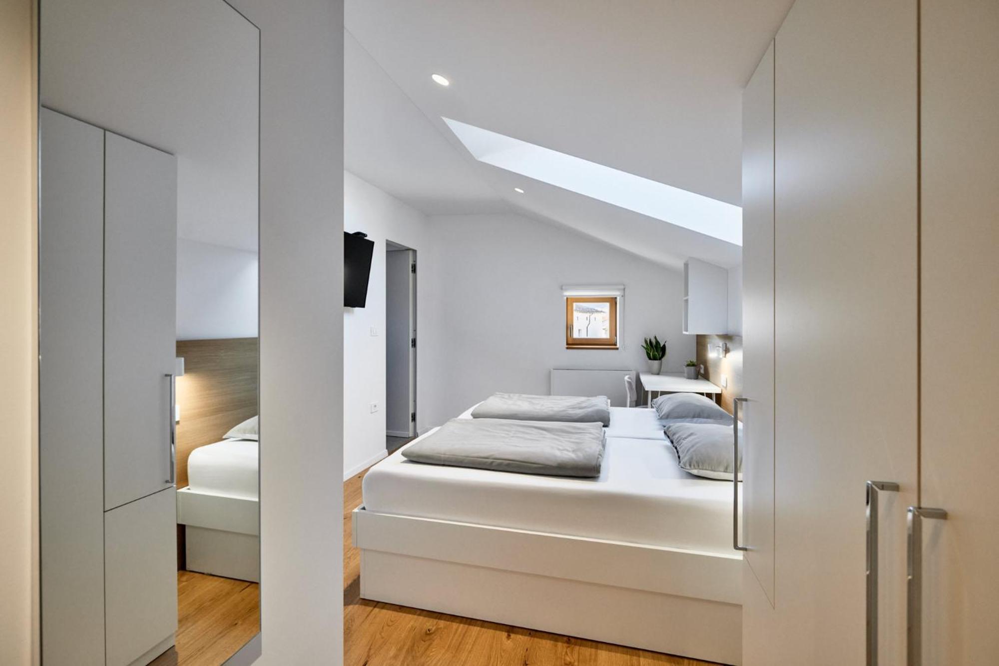 Fine Rooms Випава Екстериор снимка